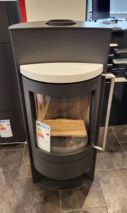 Hase Luno Ausstellungsstück