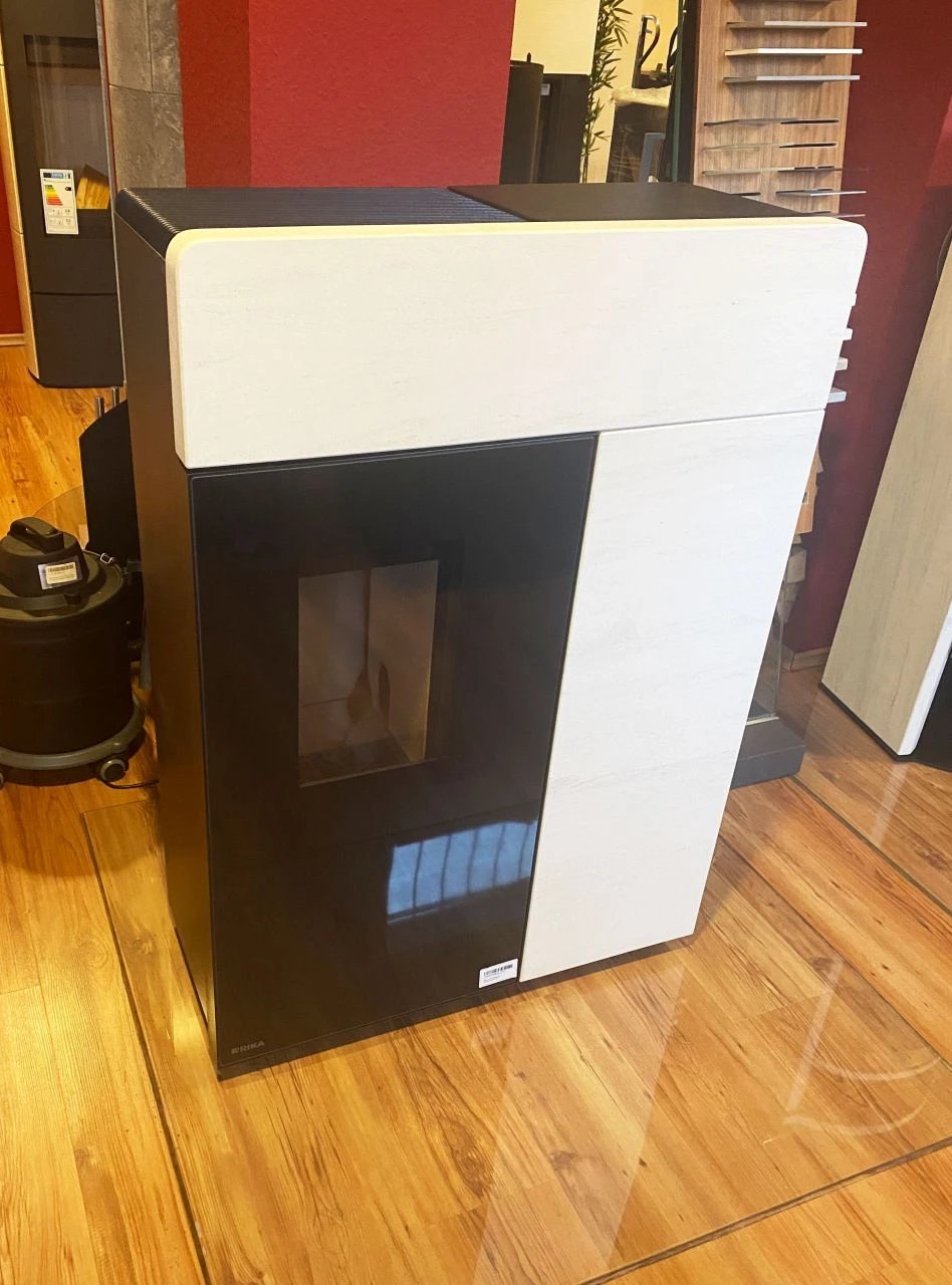 Rika Domo Pelletofen Ausstellungsstück 2 3 Rika Domo Pelletofen Ausstellungsstück 2 – Bild 3