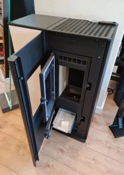 Rika Sono Stein Weiß Ausstellungsstück 7 Rika Sono Stein Weiß Ausstellungsstück -Brunner Geschaft rika sono pelletofen ausstellungsstueck stein weiss FDAAAV638004 0123 s4 1280x1280